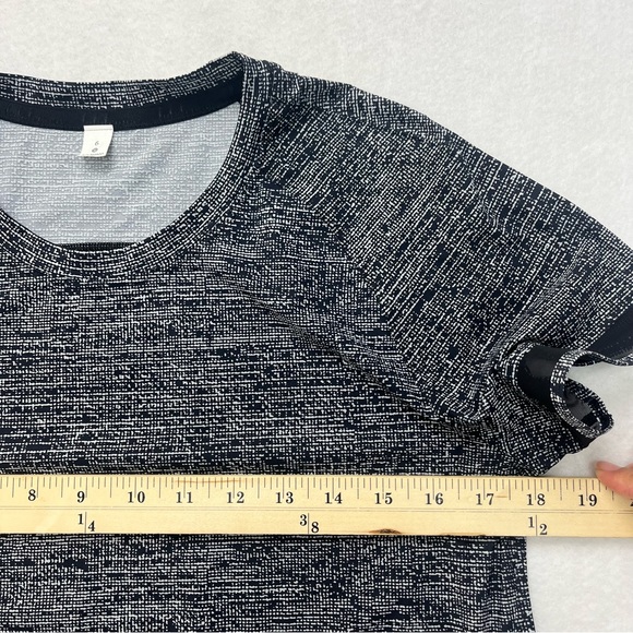 Lululemon Women's Find Focus Short Sleeve Crew Neck Black Size 6 - Picture 4 of 7